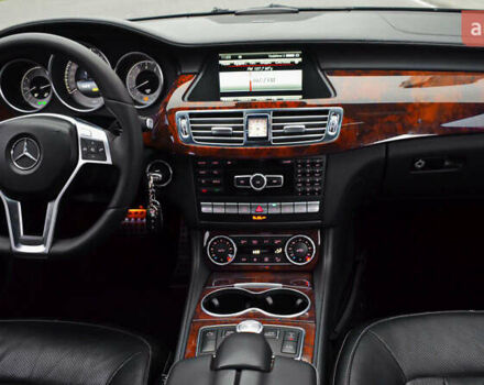 Черный Мерседес ЦЛС-Класс, объемом двигателя 4.7 л и пробегом 208 тыс. км за 21500 $, фото 11 на Automoto.ua