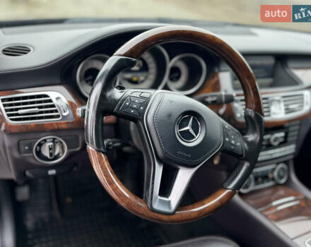 Черный Мерседес ЦЛС-Класс, объемом двигателя 3.5 л и пробегом 193 тыс. км за 21000 $, фото 9 на Automoto.ua