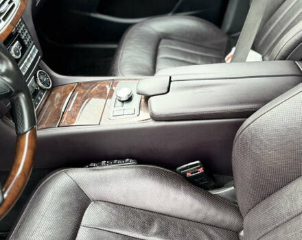 Черный Мерседес ЦЛС-Класс, объемом двигателя 3.5 л и пробегом 193 тыс. км за 21000 $, фото 4 на Automoto.ua