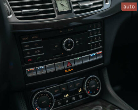 Мерседес ЦЛС-Клас 2015 у Чернівцях на Automoto.ua Чорний Мерседес ЦЛС-Клас, об'ємом двигуна 3 л та пробігом 134 тис. км за 25900 $, фото 35 на Automoto.ua