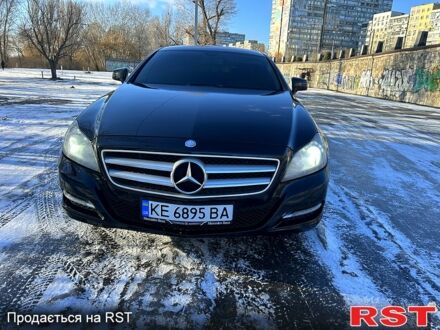 Черный Мерседес ЦЛС-Класс, объемом двигателя 2.1 л и пробегом 280 тыс. км за 19400 $, фото 1 на Automoto.ua