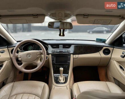 Красный Мерседес ЦЛС-Класс, объемом двигателя 5 л и пробегом 152 тыс. км за 8999 $, фото 44 на Automoto.ua