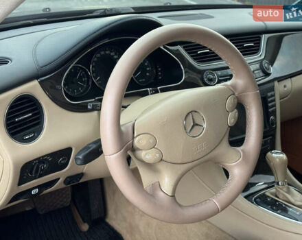 Красный Мерседес ЦЛС-Класс, объемом двигателя 5 л и пробегом 152 тыс. км за 8999 $, фото 49 на Automoto.ua