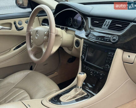 Красный Мерседес ЦЛС-Класс, объемом двигателя 5 л и пробегом 152 тыс. км за 8999 $, фото 47 на Automoto.ua