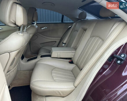 Красный Мерседес ЦЛС-Класс, объемом двигателя 5 л и пробегом 152 тыс. км за 8999 $, фото 33 на Automoto.ua