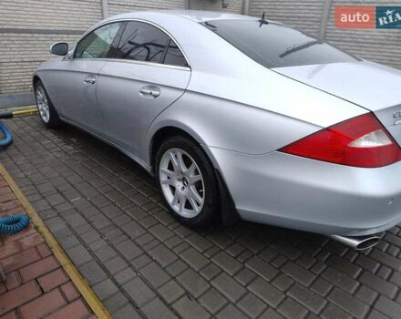 Серый Мерседес ЦЛС-Класс, объемом двигателя 4.97 л и пробегом 240 тыс. км за 10000 $, фото 13 на Automoto.ua