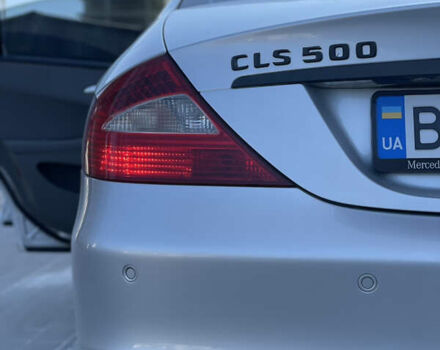 Серый Мерседес ЦЛС-Класс, объемом двигателя 5.5 л и пробегом 302 тыс. км за 12000 $, фото 6 на Automoto.ua