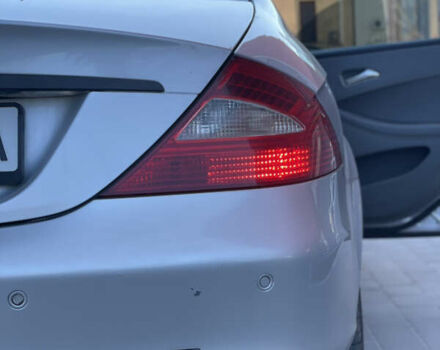 Серый Мерседес ЦЛС-Класс, объемом двигателя 5.5 л и пробегом 302 тыс. км за 12000 $, фото 5 на Automoto.ua