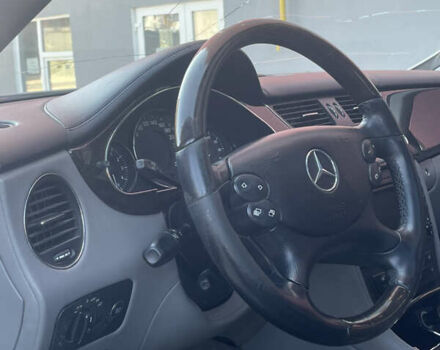 Серый Мерседес ЦЛС-Класс, объемом двигателя 5.5 л и пробегом 302 тыс. км за 12000 $, фото 41 на Automoto.ua