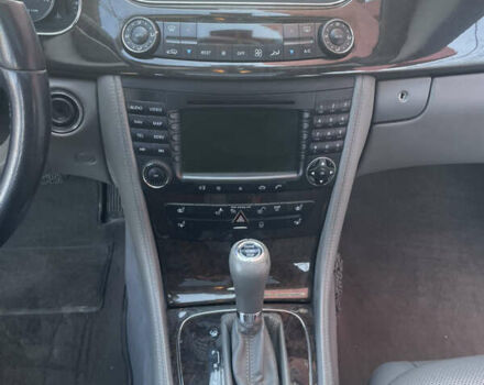 Серый Мерседес ЦЛС-Класс, объемом двигателя 5.5 л и пробегом 302 тыс. км за 12000 $, фото 58 на Automoto.ua