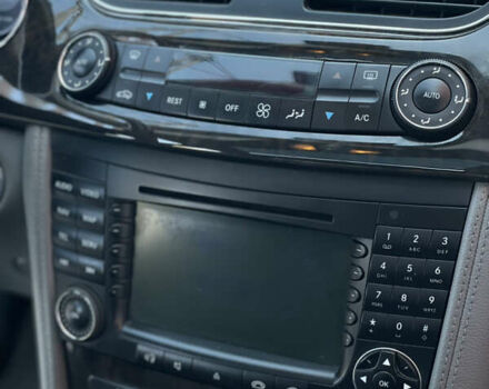 Серый Мерседес ЦЛС-Класс, объемом двигателя 5.5 л и пробегом 302 тыс. км за 12000 $, фото 53 на Automoto.ua