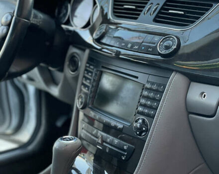 Серый Мерседес ЦЛС-Класс, объемом двигателя 5.5 л и пробегом 302 тыс. км за 12000 $, фото 46 на Automoto.ua