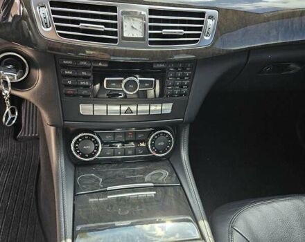 Серый Мерседес ЦЛС-Класс, объемом двигателя 3 л и пробегом 255 тыс. км за 19900 $, фото 59 на Automoto.ua