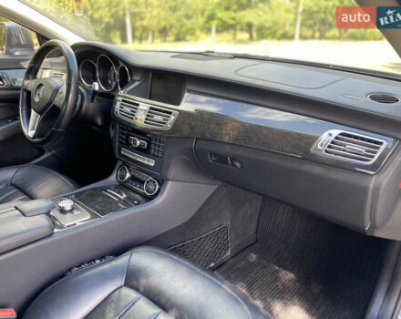 Серый Мерседес ЦЛС-Класс, объемом двигателя 3 л и пробегом 230 тыс. км за 21000 $, фото 10 на Automoto.ua