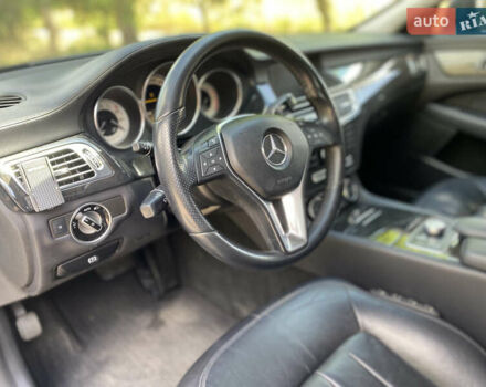 Серый Мерседес ЦЛС-Класс, объемом двигателя 3 л и пробегом 230 тыс. км за 21000 $, фото 5 на Automoto.ua