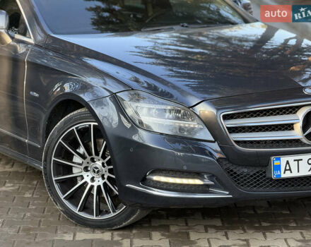 Серый Мерседес ЦЛС-Класс, объемом двигателя 3 л и пробегом 384 тыс. км за 17450 $, фото 4 на Automoto.ua