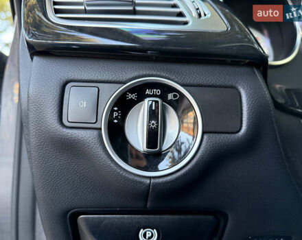 Серый Мерседес ЦЛС-Класс, объемом двигателя 3 л и пробегом 384 тыс. км за 17450 $, фото 22 на Automoto.ua