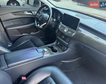 Серый Мерседес ЦЛС-Класс, объемом двигателя 3 л и пробегом 74 тыс. км за 26700 $, фото 7 на Automoto.ua
