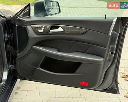 Серый Мерседес ЦЛС-Класс, объемом двигателя 3 л и пробегом 134 тыс. км за 21500 $, фото 61 на Automoto.ua