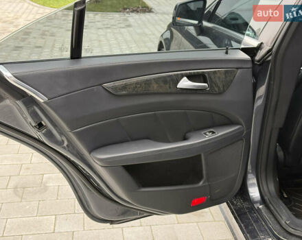 Серый Мерседес ЦЛС-Класс, объемом двигателя 3 л и пробегом 134 тыс. км за 21500 $, фото 54 на Automoto.ua