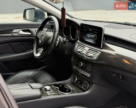 Серый Мерседес ЦЛС-Класс, объемом двигателя 3 л и пробегом 134 тыс. км за 21500 $, фото 63 на Automoto.ua