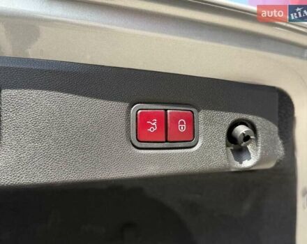 Серый Мерседес ЦЛС-Класс, объемом двигателя 4.66 л и пробегом 190 тыс. км за 18900 $, фото 7 на Automoto.ua