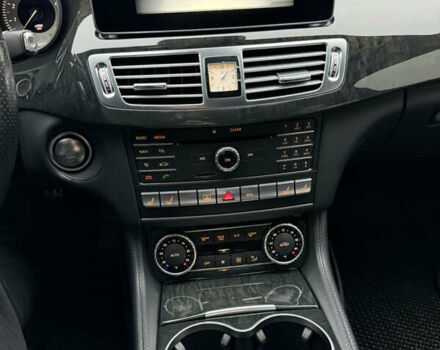 Серый Мерседес ЦЛС-Класс, объемом двигателя 3 л и пробегом 149 тыс. км за 28000 $, фото 11 на Automoto.ua