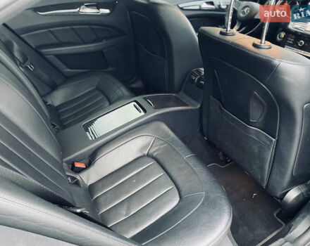Серый Мерседес ЦЛС-Класс, объемом двигателя 3 л и пробегом 107 тыс. км за 27000 $, фото 16 на Automoto.ua