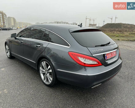 Серый Мерседес ЦЛС-Класс, объемом двигателя 2.1 л и пробегом 92 тыс. км за 22500 $, фото 16 на Automoto.ua
