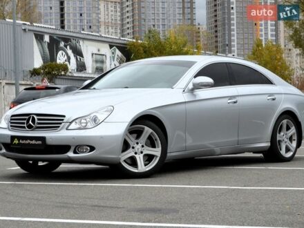 Серый Мерседес ЦЛС-Класс, объемом двигателя 3.5 л и пробегом 135 тыс. км за 12899 $, фото 1 на Automoto.ua