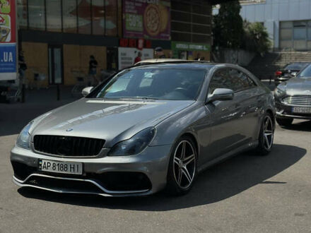 Серый Мерседес ЦЛС-Класс, объемом двигателя 5.46 л и пробегом 246 тыс. км за 16000 $, фото 1 на Automoto.ua