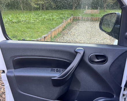 Белый Мерседес Ситан, объемом двигателя 1.46 л и пробегом 140 тыс. км за 8000 $, фото 9 на Automoto.ua