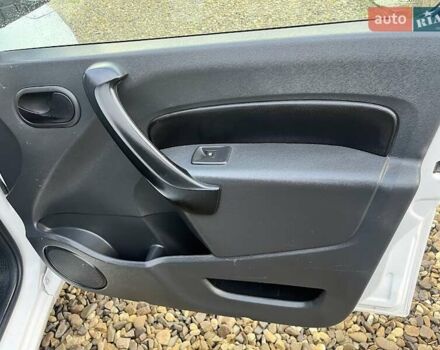 Белый Мерседес Ситан, объемом двигателя 1.46 л и пробегом 140 тыс. км за 8000 $, фото 12 на Automoto.ua