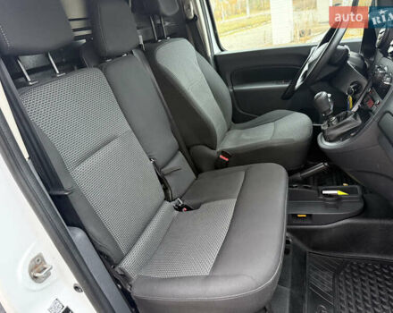 Білий Мерседес Сітан, об'ємом двигуна 1.5 л та пробігом 255 тис. км за 13200 $, фото 12 на Automoto.ua