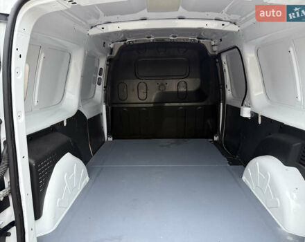 Білий Мерседес Сітан, об'ємом двигуна 1.5 л та пробігом 255 тис. км за 13200 $, фото 40 на Automoto.ua