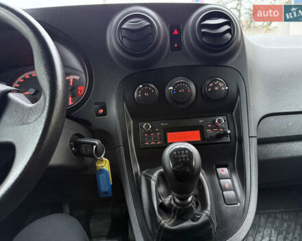 Білий Мерседес Сітан, об'ємом двигуна 1.5 л та пробігом 255 тис. км за 13200 $, фото 51 на Automoto.ua