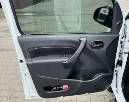 Белый Мерседес Ситан, объемом двигателя 1.46 л и пробегом 155 тыс. км за 11700 $, фото 20 на Automoto.ua