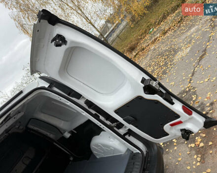 Білий Мерседес Сітан, об'ємом двигуна 1.5 л та пробігом 255 тис. км за 13200 $, фото 43 на Automoto.ua