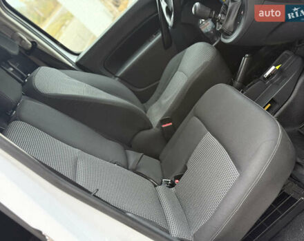 Білий Мерседес Сітан, об'ємом двигуна 1.5 л та пробігом 255 тис. км за 13200 $, фото 11 на Automoto.ua