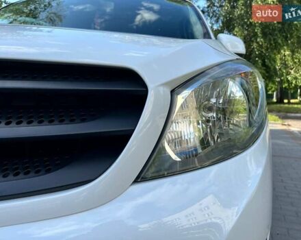 Білий Мерседес Сітан, об'ємом двигуна 1.46 л та пробігом 218 тис. км за 10850 $, фото 7 на Automoto.ua