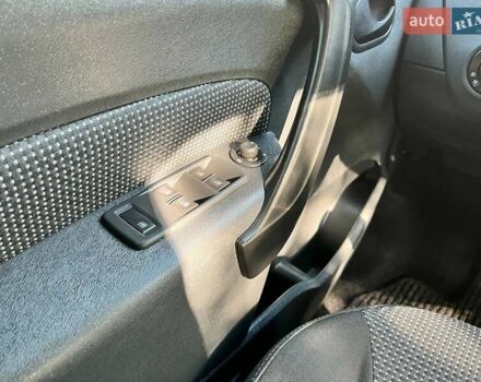 Білий Мерседес Сітан, об'ємом двигуна 1.46 л та пробігом 218 тис. км за 10850 $, фото 34 на Automoto.ua