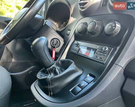 Білий Мерседес Сітан, об'ємом двигуна 1.46 л та пробігом 218 тис. км за 10850 $, фото 27 на Automoto.ua