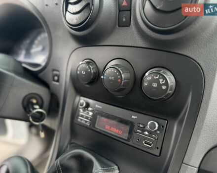 Білий Мерседес Сітан, об'ємом двигуна 1.5 л та пробігом 219 тис. км за 7800 $, фото 54 на Automoto.ua