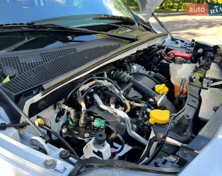 Білий Мерседес Сітан, об'ємом двигуна 1.46 л та пробігом 218 тис. км за 10850 $, фото 47 на Automoto.ua