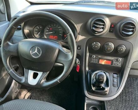 Білий Мерседес Сітан, об'ємом двигуна 1.46 л та пробігом 218 тис. км за 10850 $, фото 25 на Automoto.ua