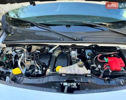 Білий Мерседес Сітан, об'ємом двигуна 1.46 л та пробігом 218 тис. км за 10850 $, фото 46 на Automoto.ua