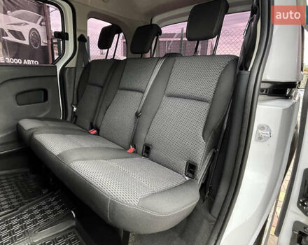 Білий Мерседес Сітан, об'ємом двигуна 1.46 л та пробігом 260 тис. км за 8700 $, фото 12 на Automoto.ua