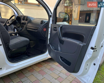 Белый Мерседес Ситан, объемом двигателя 1.5 л и пробегом 187 тыс. км за 11500 $, фото 22 на Automoto.ua