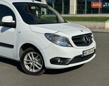 Білий Мерседес Сітан, об'ємом двигуна 1.46 л та пробігом 200 тис. км за 9300 $, фото 17 на Automoto.ua