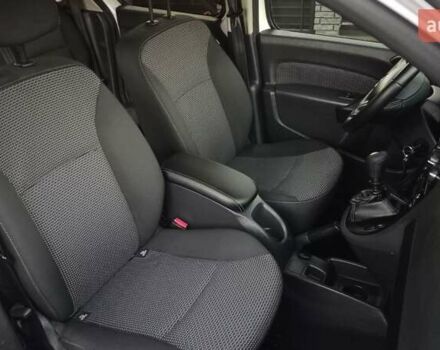 Білий Мерседес Сітан, об'ємом двигуна 1.5 л та пробігом 240 тис. км за 11100 $, фото 30 на Automoto.ua